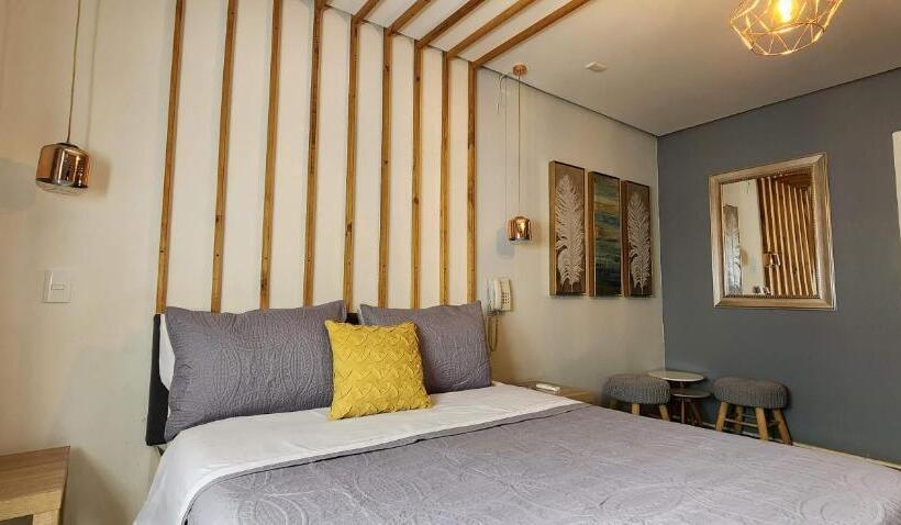 בית מלון כפרי Voila La Moneda