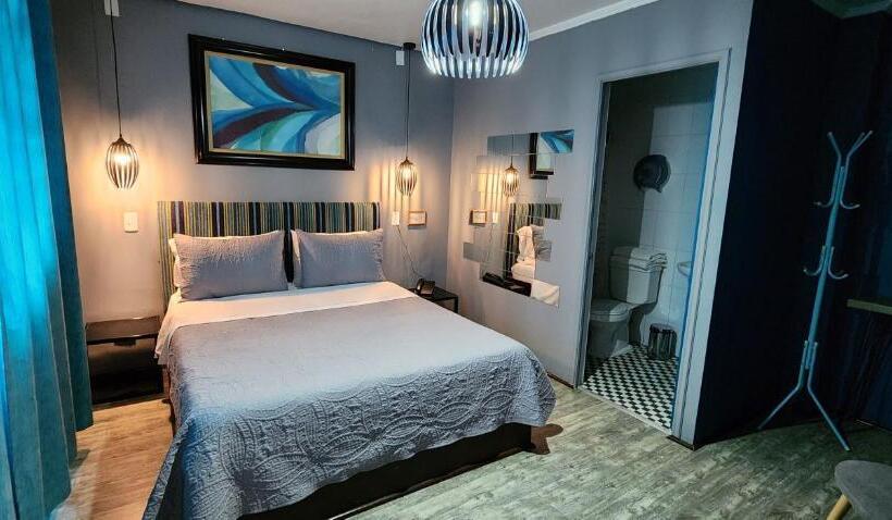 בית מלון כפרי Voila La Moneda