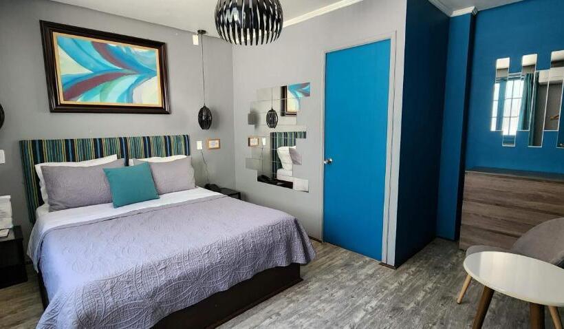 בית מלון כפרי Voila La Moneda