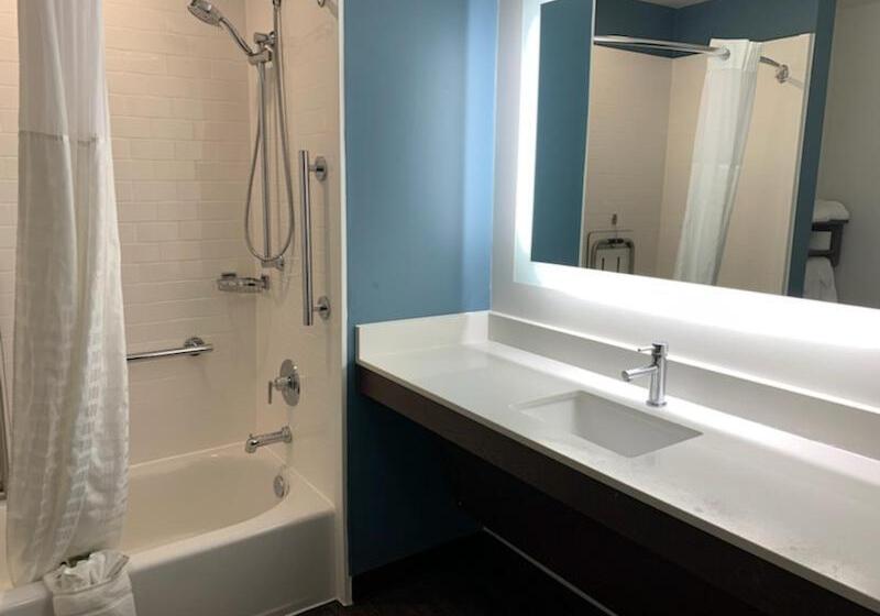 فندق Candlewood Suites Pecos, An Ihg