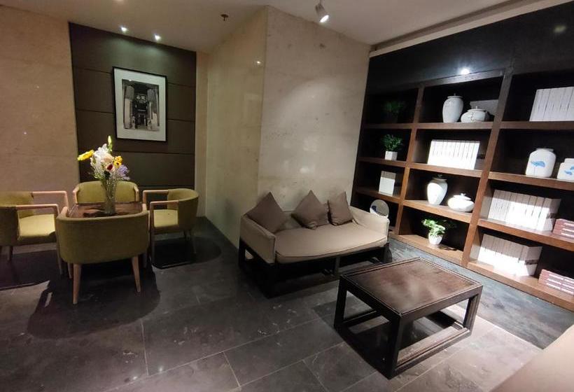 Отель Yitel Collection Taiyuan Shuangta Xi Street