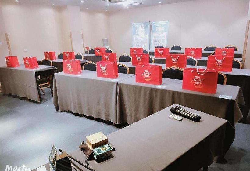 Отель Yitel Collection Taiyuan Shuangta Xi Street