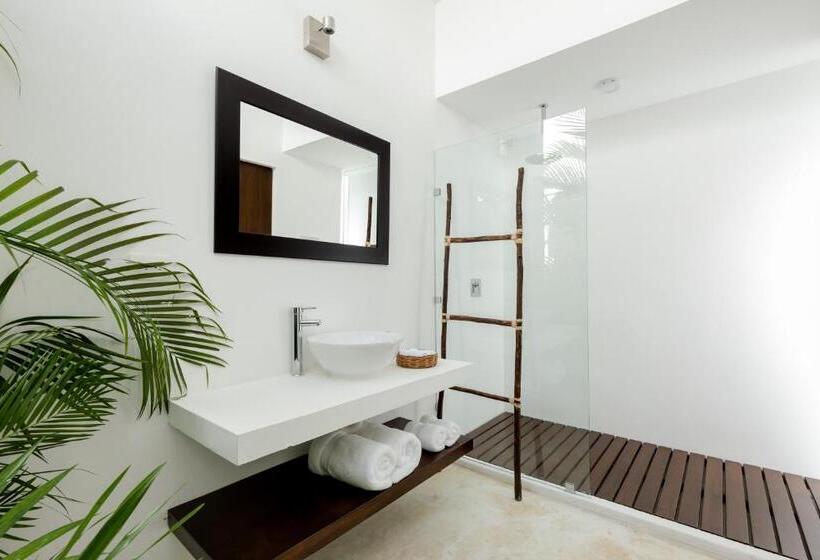 Jungle Lodge Boutique Hotel   Adults Only