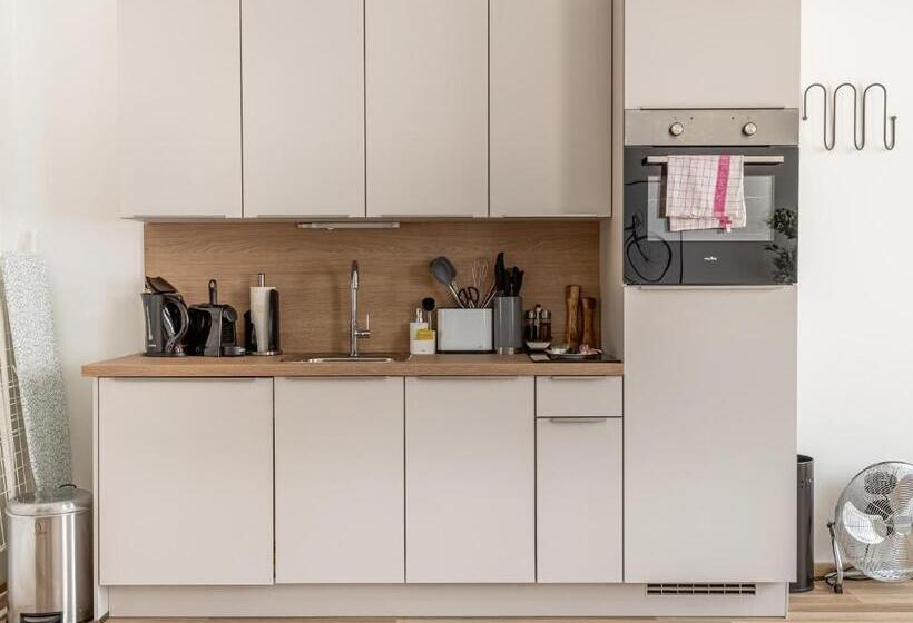 Limehome Villach Kirchenplatz