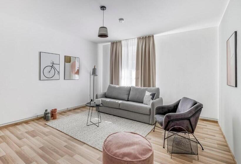 Limehome Villach Kirchenplatz