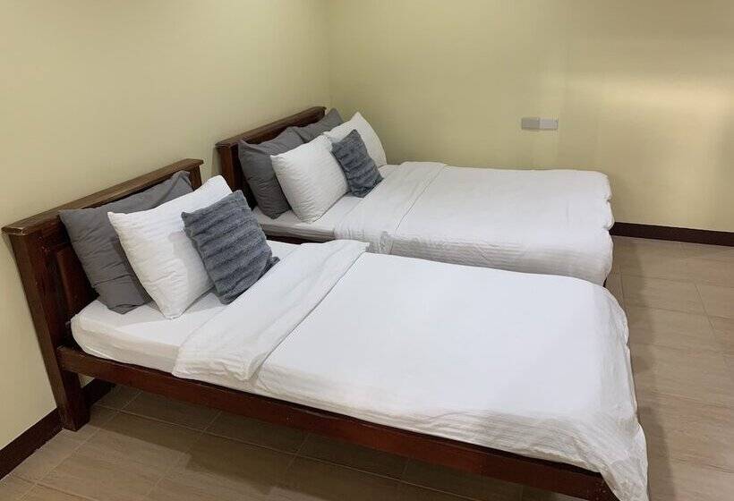 Mactan Seahorse Beach Resort   Hostel