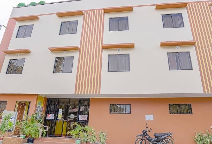 פנסיון La Briana Guest House