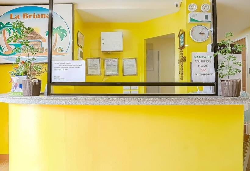 פנסיון La Briana Guest House