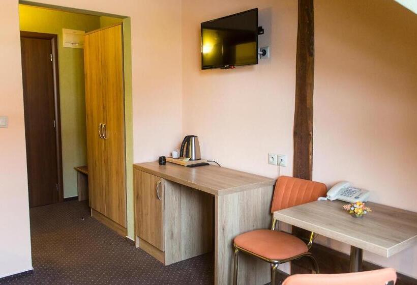 פנסיון Pivnica A Penzion Pri Studni