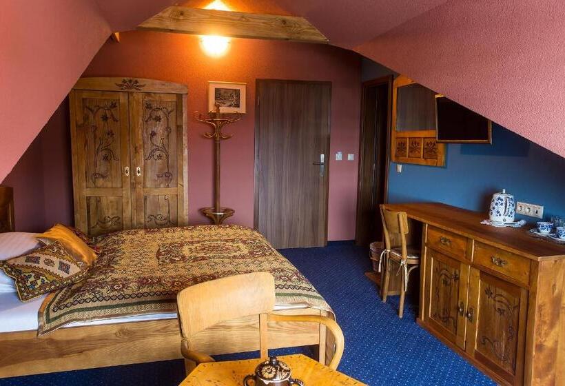 פנסיון Pivnica A Penzion Pri Studni