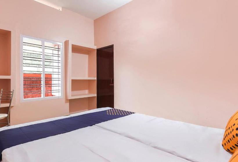 Vaccinated Staff Spot On 68111 Jeena Motels