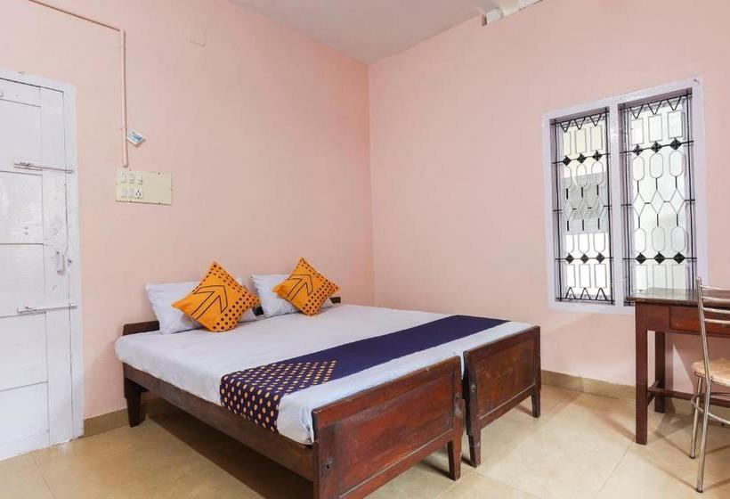 Vaccinated Staff Spot On 68111 Jeena Motels