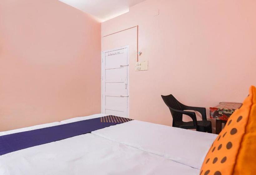 Vaccinated Staff Spot On 68111 Jeena Motels