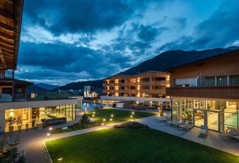 Alpine Nature Hotel Stoll