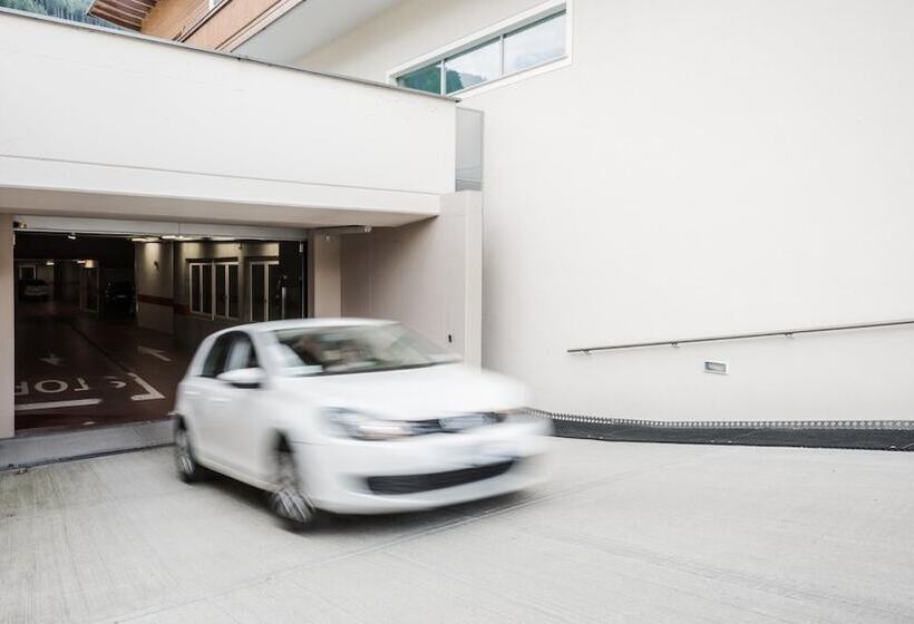 Alpine Nature Hotel Stoll