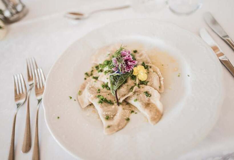 Alpine Nature Hotel Stoll