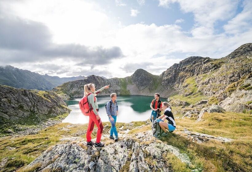 Alpine Nature Hotel Stoll