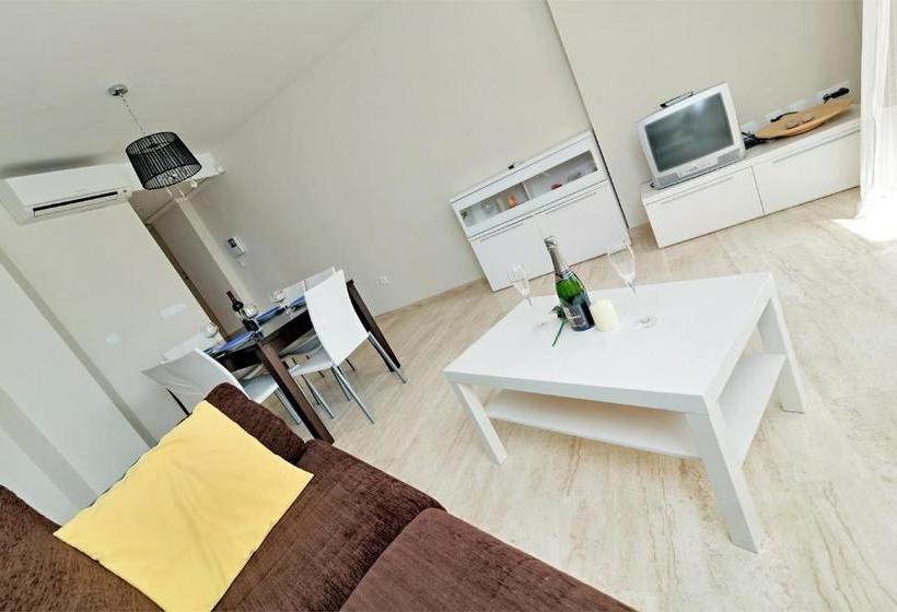 Apartamentos Almadraba Vyb