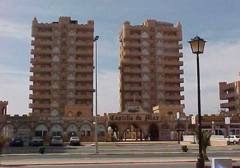 Apartamentos Castillo de Mar