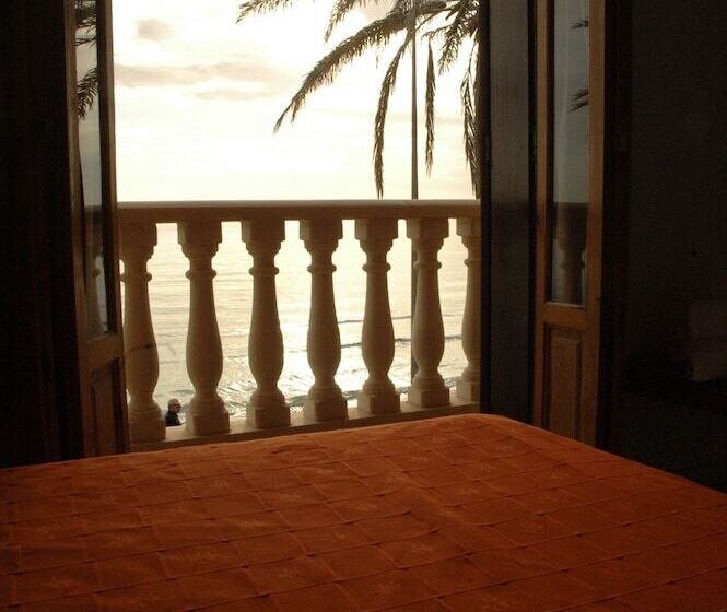 Apartamentos Jessica Beach