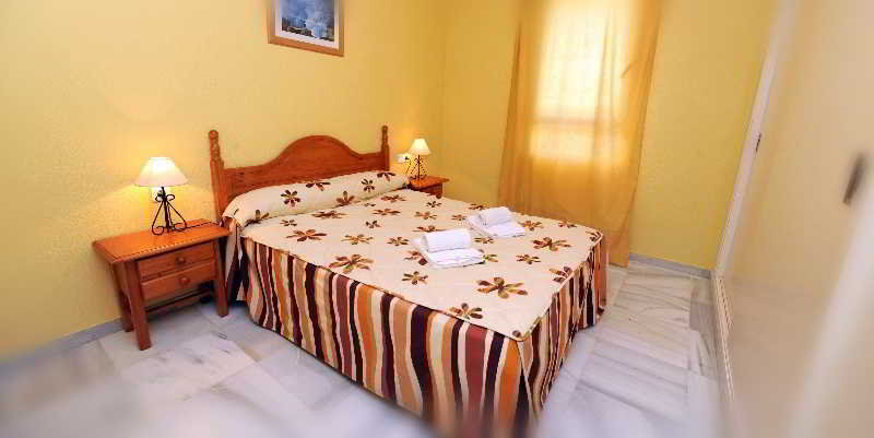 Apartamentos Leo Velamayor