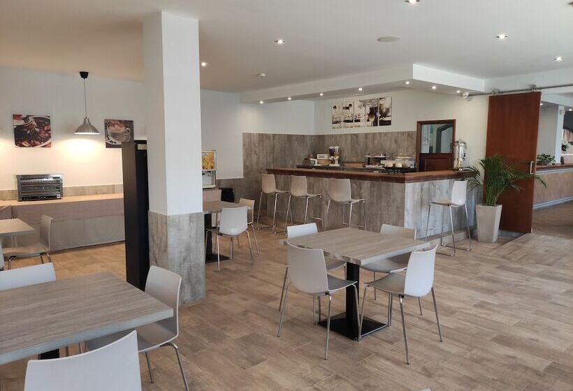 Apartamentos Puerta Del Sur