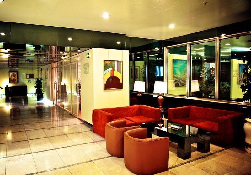 Pierre & Vacances Apartamentos Edificio Eurobuilding 2