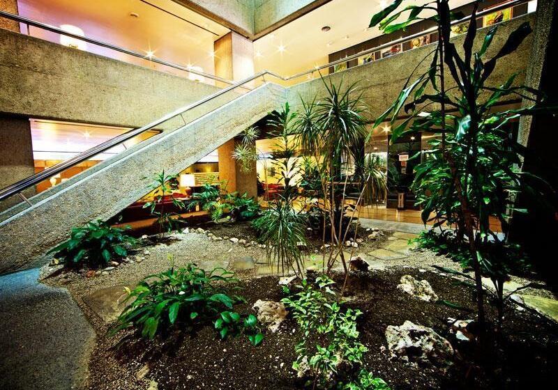 Pierre & Vacances Apartamentos Edificio Eurobuilding 2