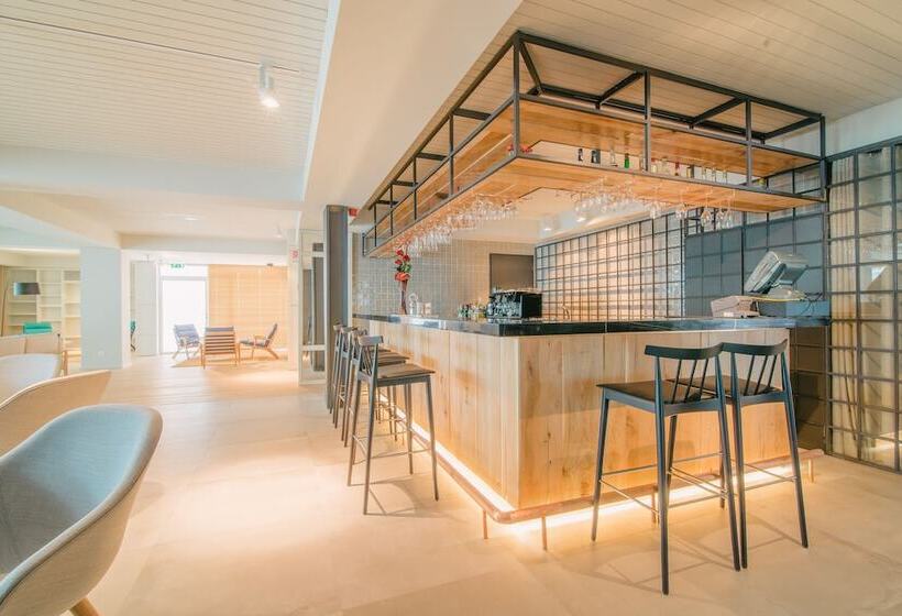 Aqualuz Lagos by The Editory