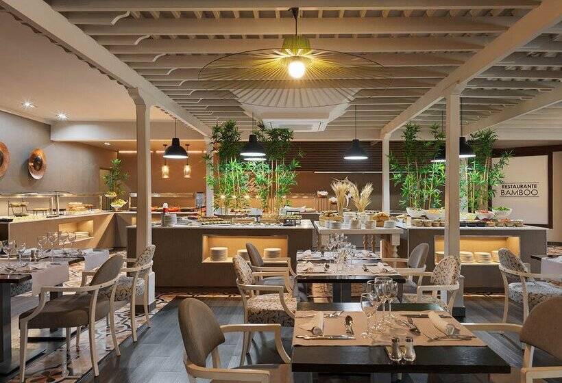 Отель H10 White Suites