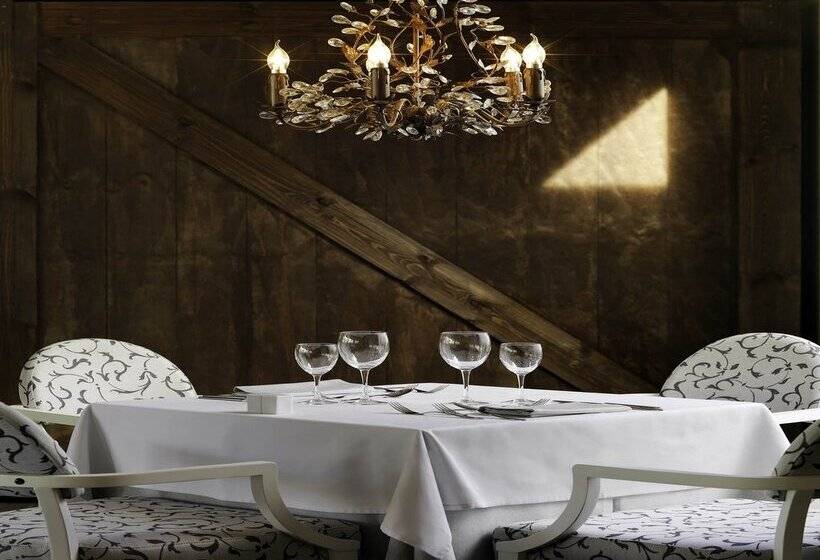 Отель H10 White Suites