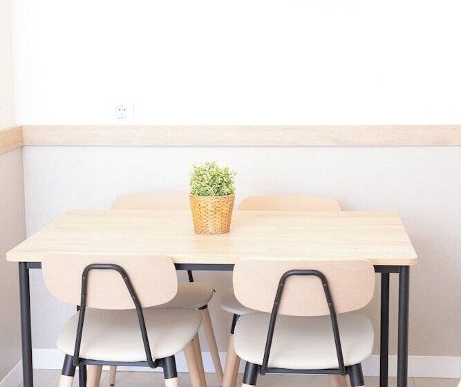 Dynastic Rooms Apartments