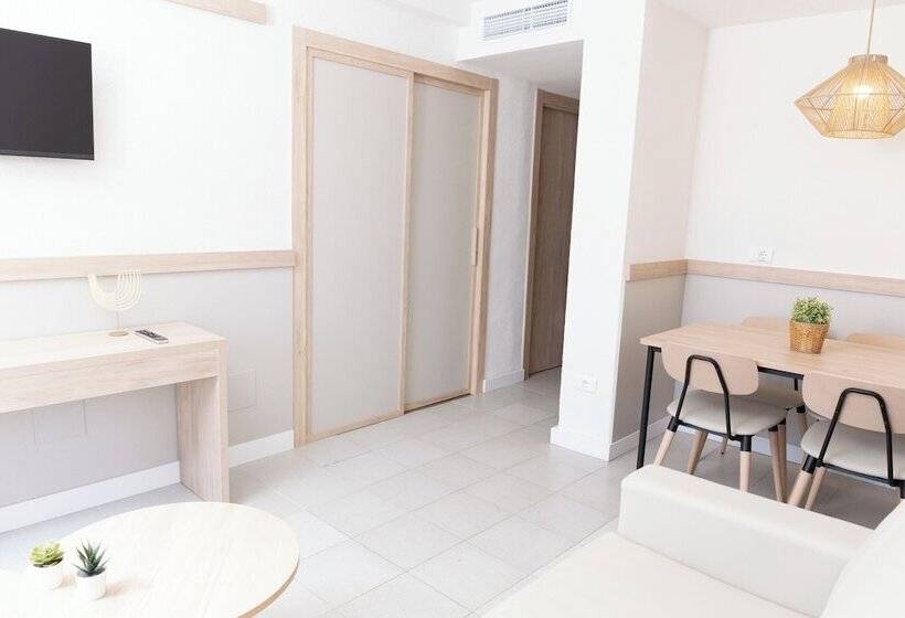 Dynastic Rooms Apartments