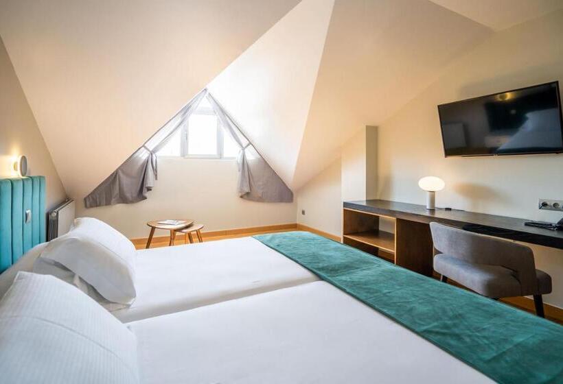 فندق Abba Comillas