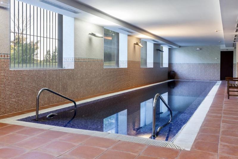 Ac Hotel Palacio De Santa Ana By Marriott