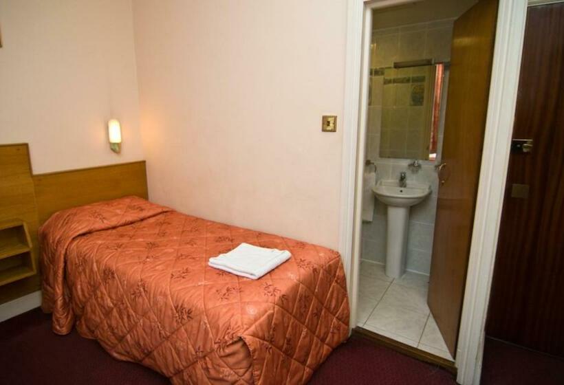 Отель Alexandra