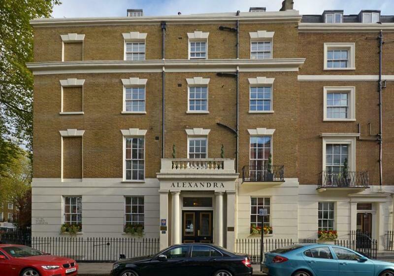 Отель Alexandra