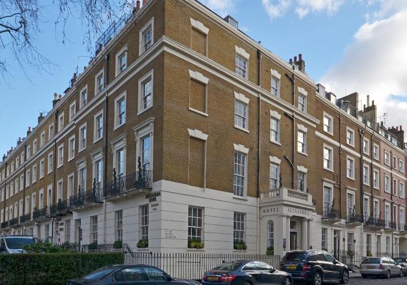 Отель Alexandra