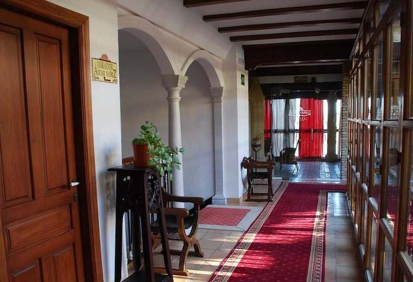 فندق Alvar Fanez