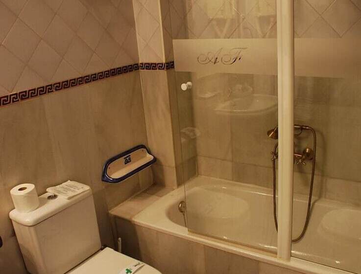 فندق Alvar Fanez