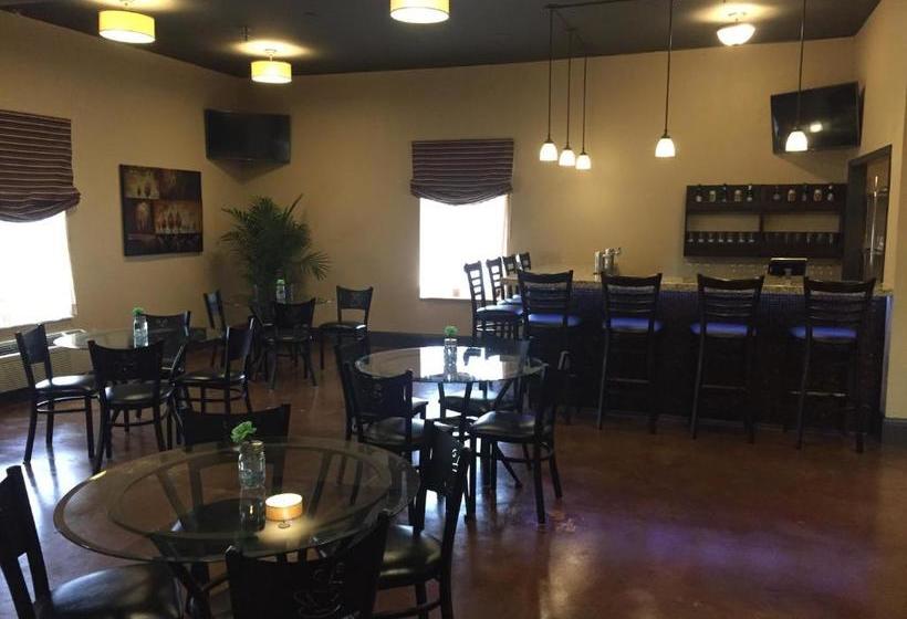 Brentwood Suites, Ascend Hotel Collection