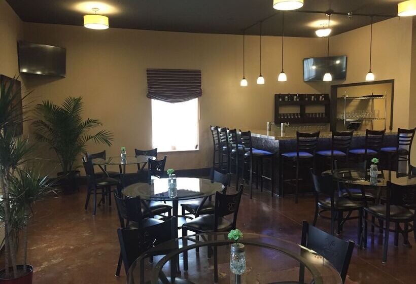 Brentwood Suites, Ascend Hotel Collection