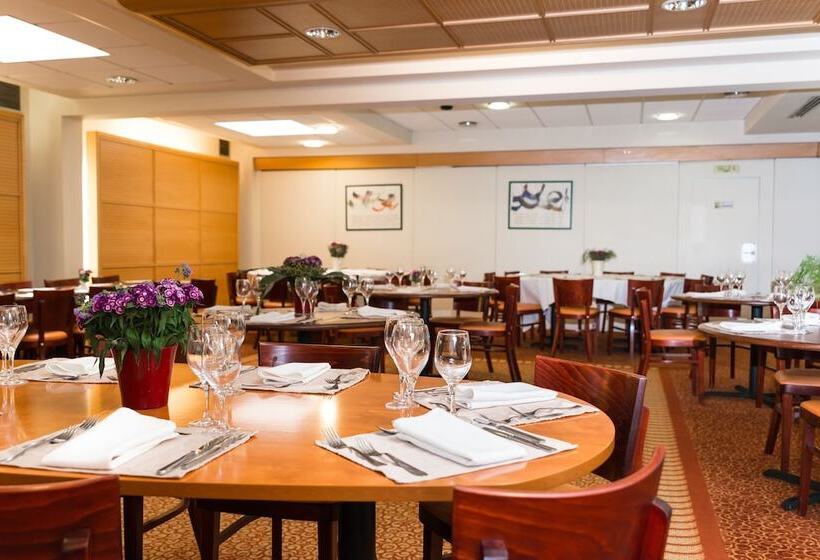 Brit Hotel Rennes Cesson