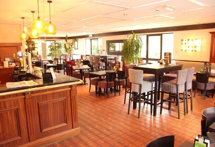 בית מלון כפרי Campanile Milton Keynes  Fenny Stratford