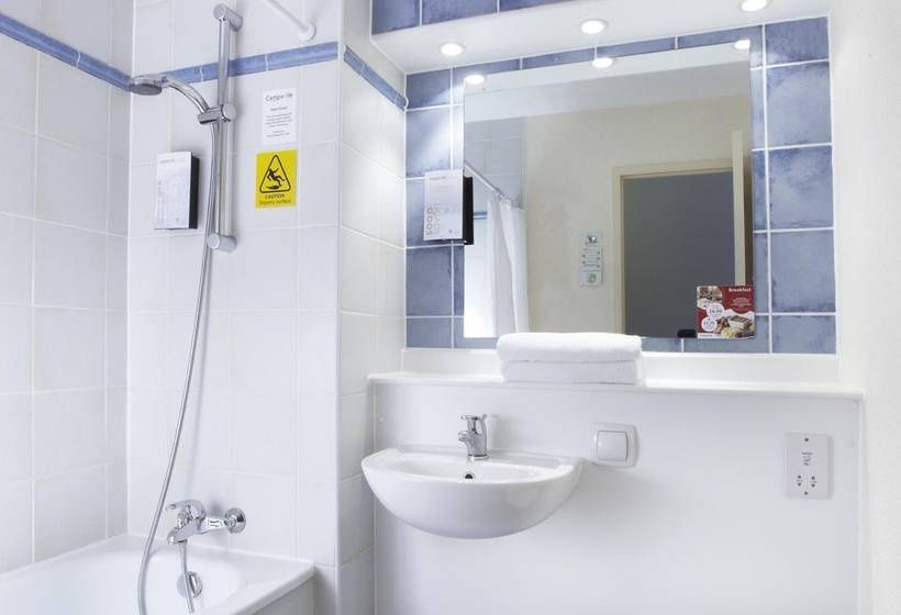 בית מלון כפרי Campanile Milton Keynes  Fenny Stratford