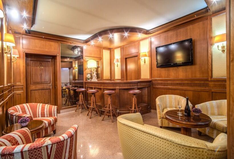 هتل Della Torre Argentina