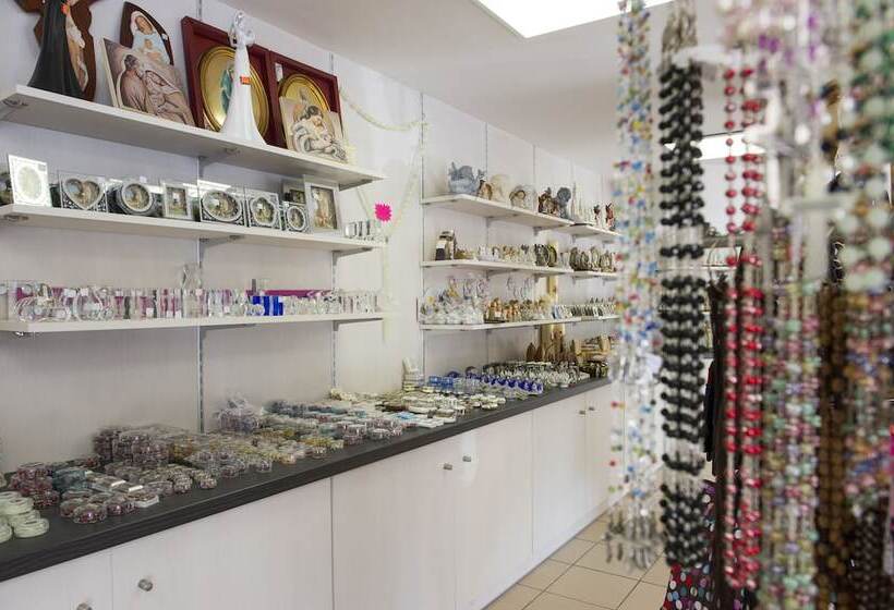 هتل Esplanade Eden