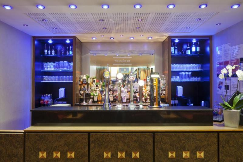 Отель Grange Bracknell