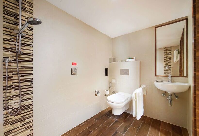 هتل Hilton Garden Inn Ras Al Khaimah