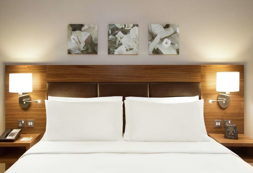 هتل Hilton Garden Inn Ras Al Khaimah